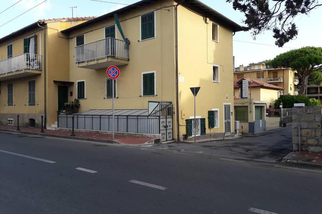 Esclusivo Per Due Apartment Bordighera